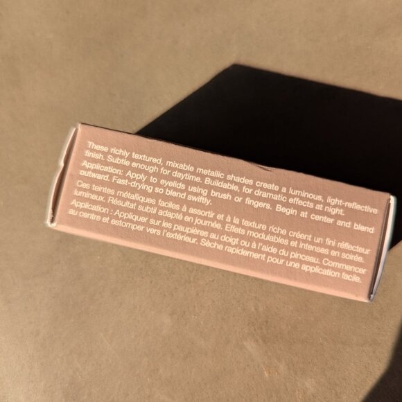 RMS Beauty Eyelights Cream Eyeshadow | STROBE: Champagne Minnk - Picture 14 of 15